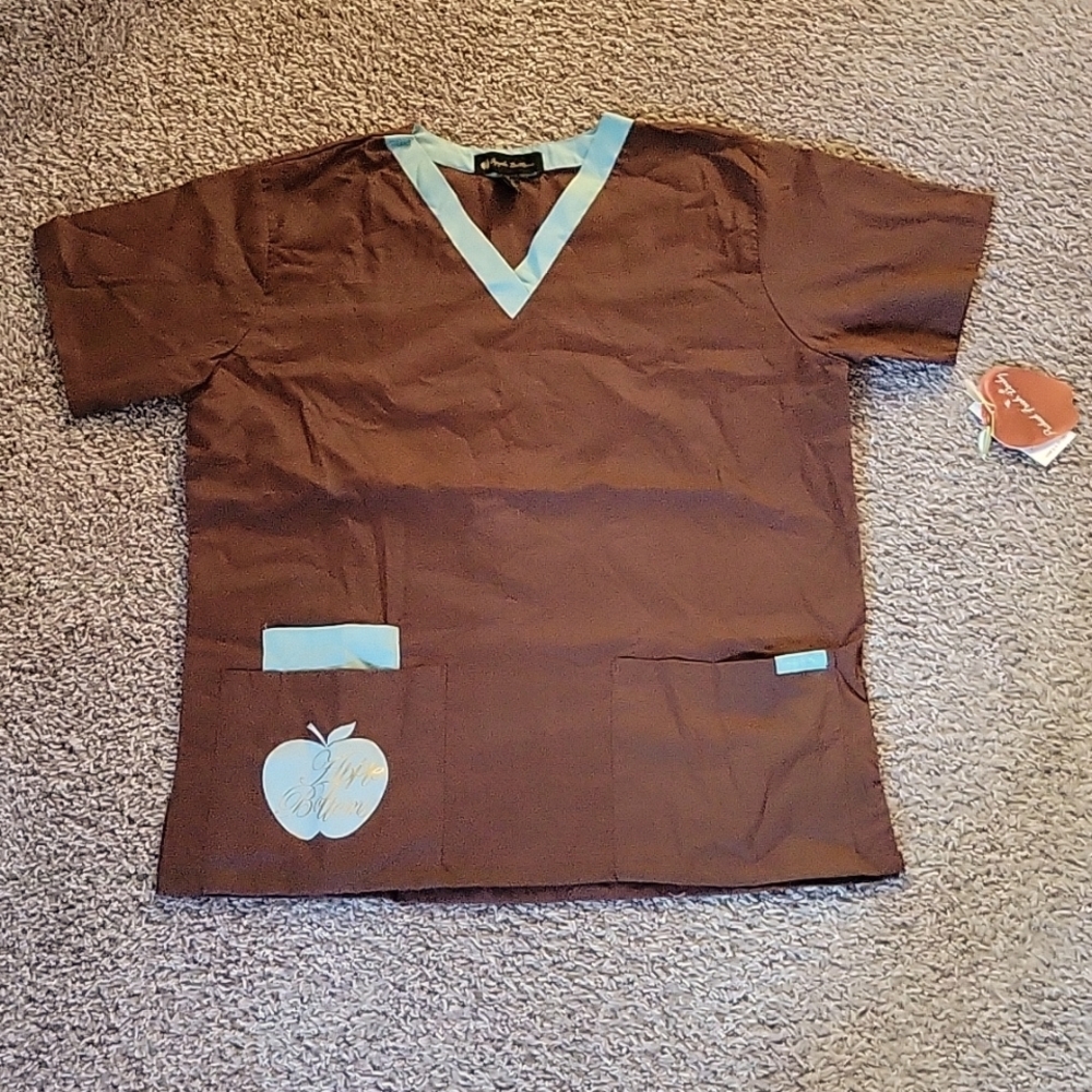 Apple Bottoms scrub top, Medium, brown & blue